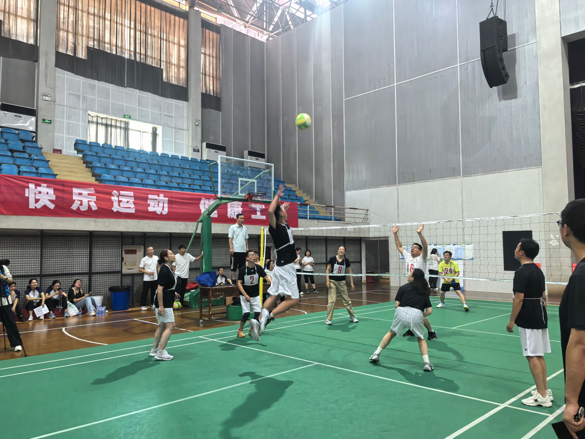 气排球比赛.jpg